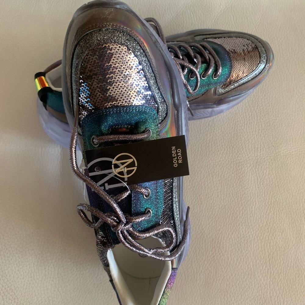 Brand New. NIB GOLDEN ROAD  Very beautiful Sneakers Size 9.Color- PEWTER